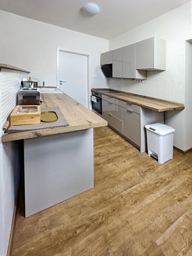 Gallery Apartments Liberec Ngoại thất bức ảnh